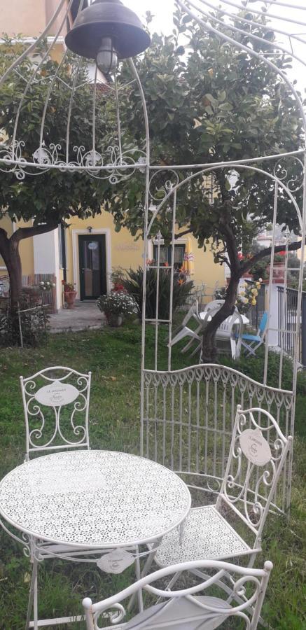 Отель La Casa Del Sole Санремо Экстерьер фото
