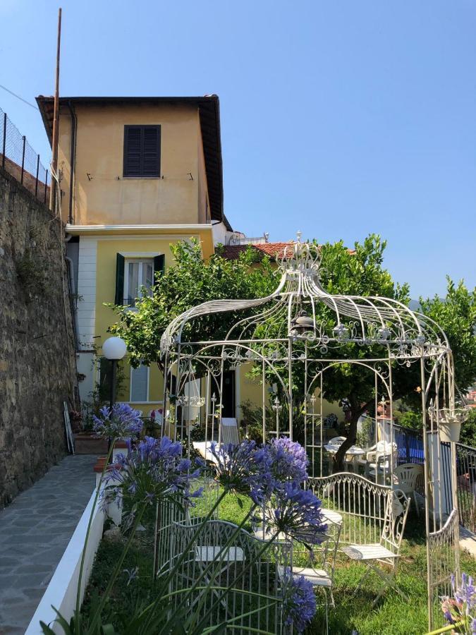 Отель La Casa Del Sole Санремо Экстерьер фото